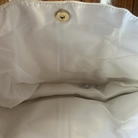 Jimmy Choo Parfums White & Gold Textured Snap Closure Designer Tote Bag NWOT - Picture 5 of 8